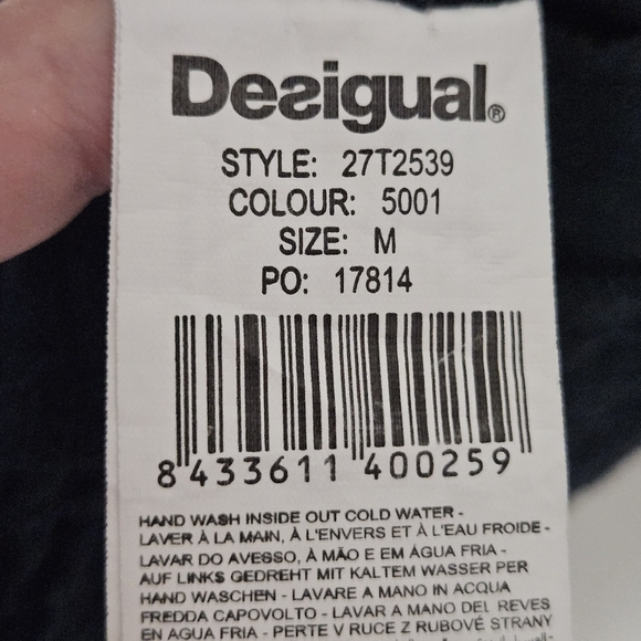 Desigual floral top size medium - Picture 9 of 15